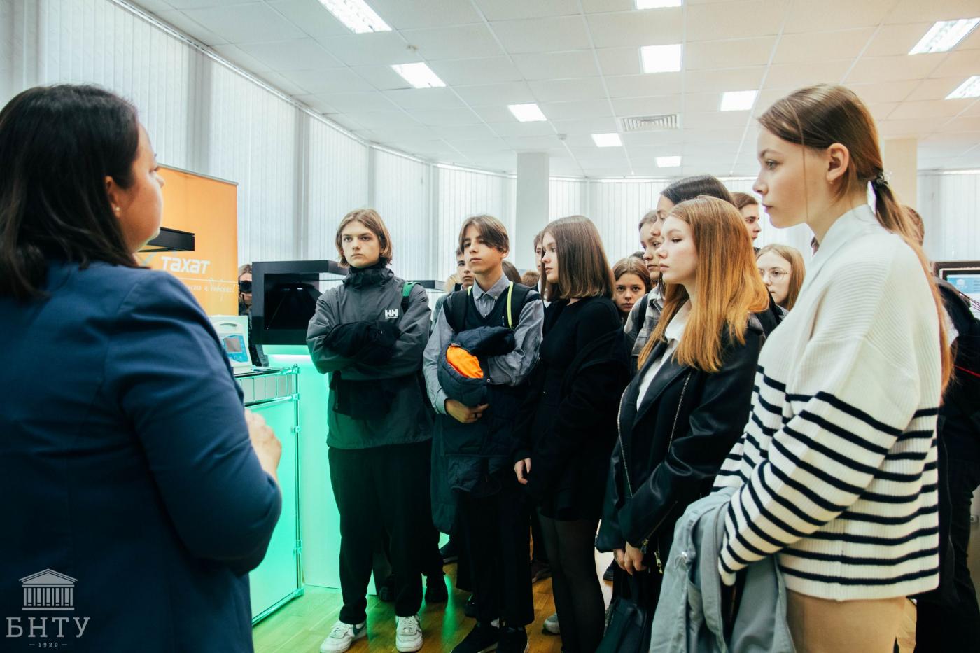 Университет 3.0 и научный потенциал: в НТП «Политехник» прошел ряд экскурсий для будущих абитуриентов